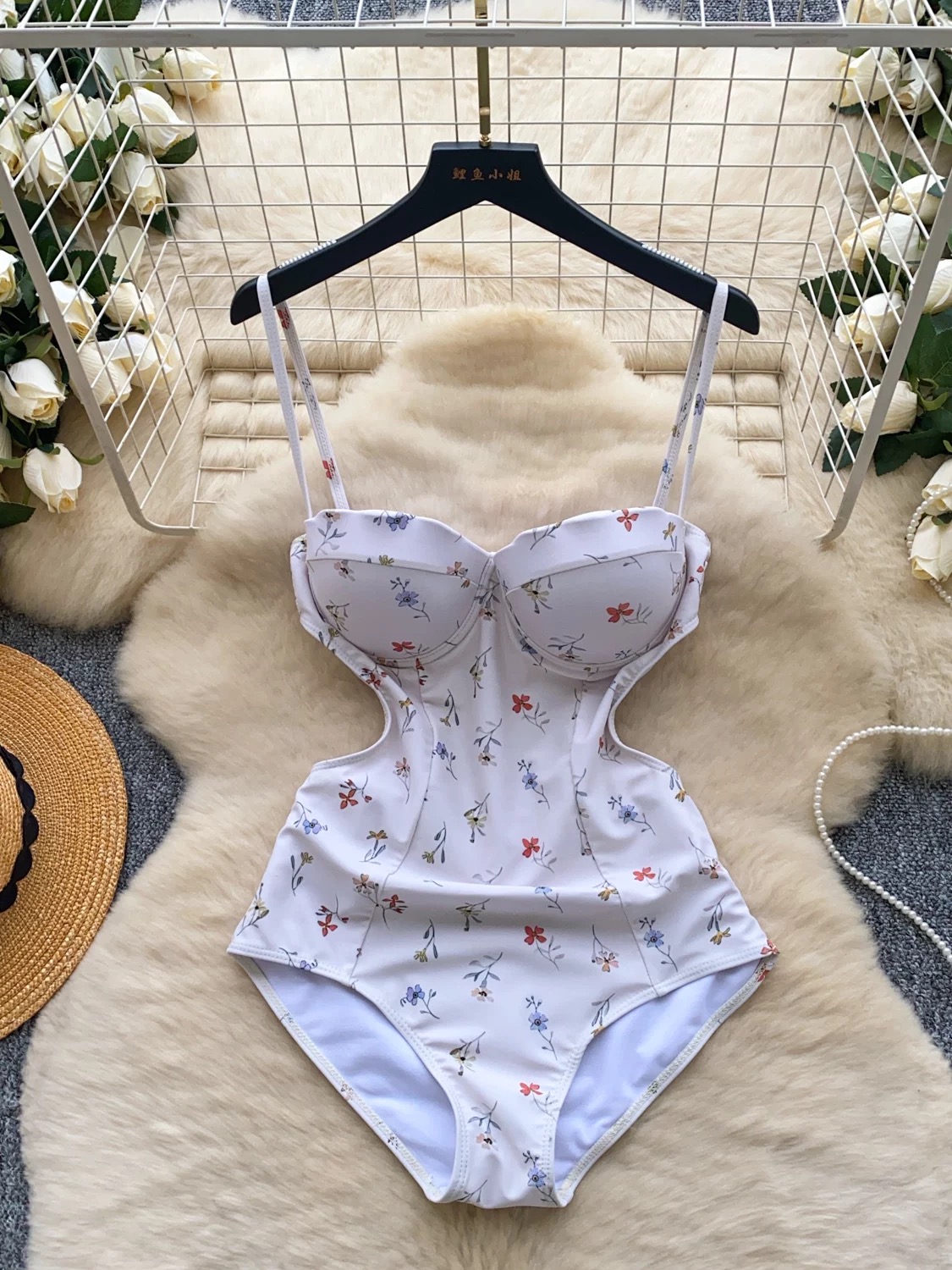 Define naughty top BS177 images